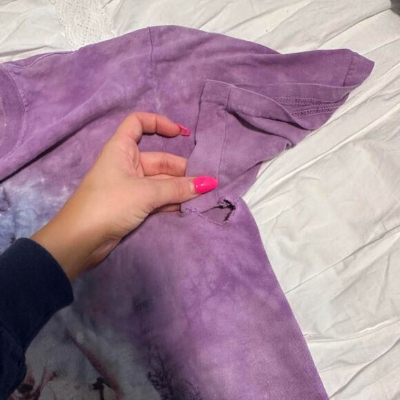 Vintage y2k 2006 The Mountain Purple Wolf Tee - Picture 6 of 7